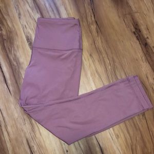 90° Degree Cropped Leggings
